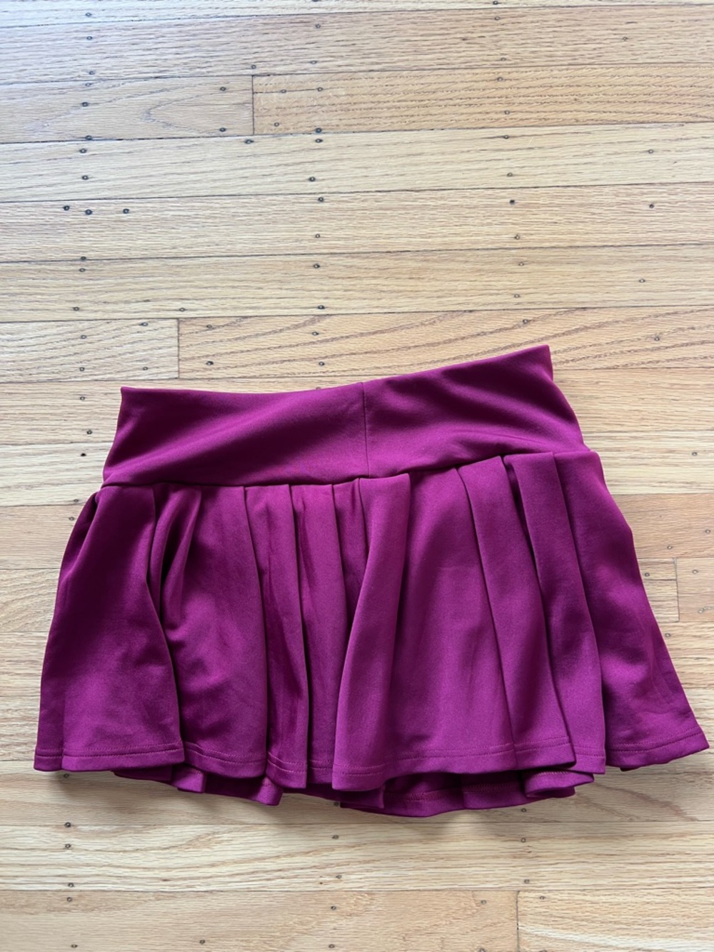 Alo Yoga Womens Pleated Tennis Skirt Skort, Size Large, Burgundy, NWT - Picture 5 of 7